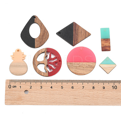 Resin & Walnut Wood Pendants RESI-MSMC006-04-1