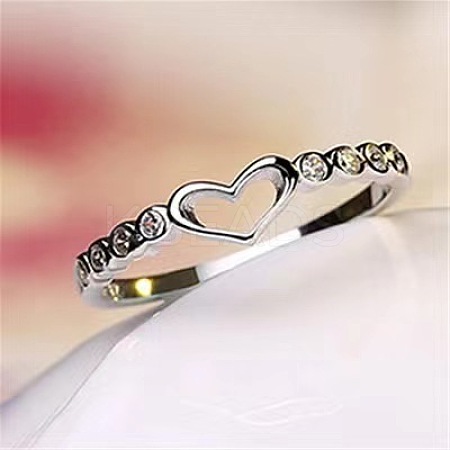 Hollow Out Heart Zinc Alloy with Crystal Rhinestone Finger Rings FS-WGFA1C6-01-1