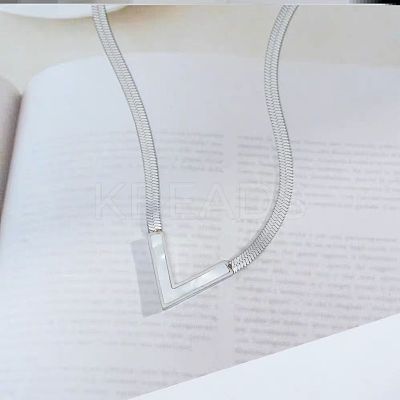 Letter V 304 Stainless Steel with Natural Shell Pendant Necklaces FS-WGFDEEC-05-1