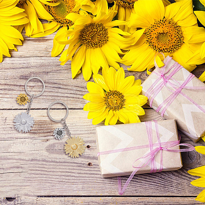16Pcs 2 Colors Sunflower Alloy Pendant Keychain KEYC-FH0001-34-1