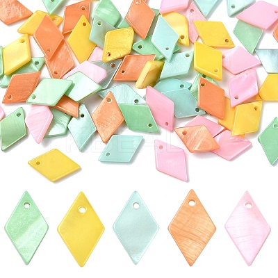 30Pcs Spray Painted Natural Freshwater Shell Pendants BSHE-YW0001-17A-1