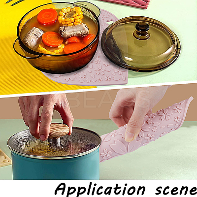 2Pcs 2 Colors Silicone Hot Mats for Hot Dishes AJEW-GF0008-29B-1