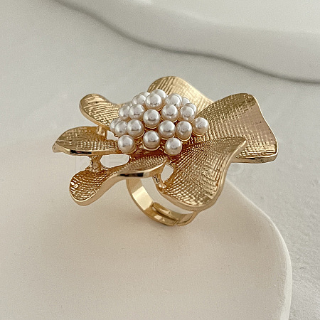 Flower Alloy & Iron & Plastic Pearl Finger Rings for Women FS-WGD80DA-01-1